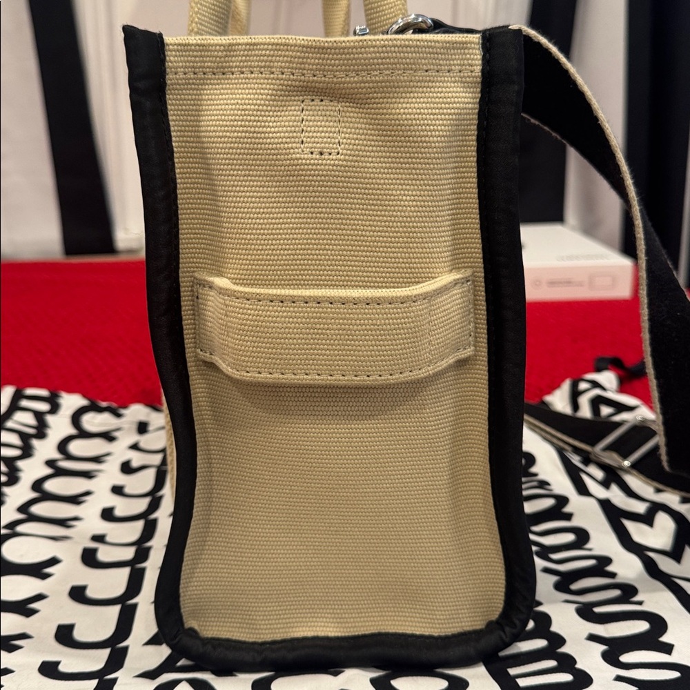 THE JACQUARD MEDIUM TOTE BAG - Picture 8 of 9